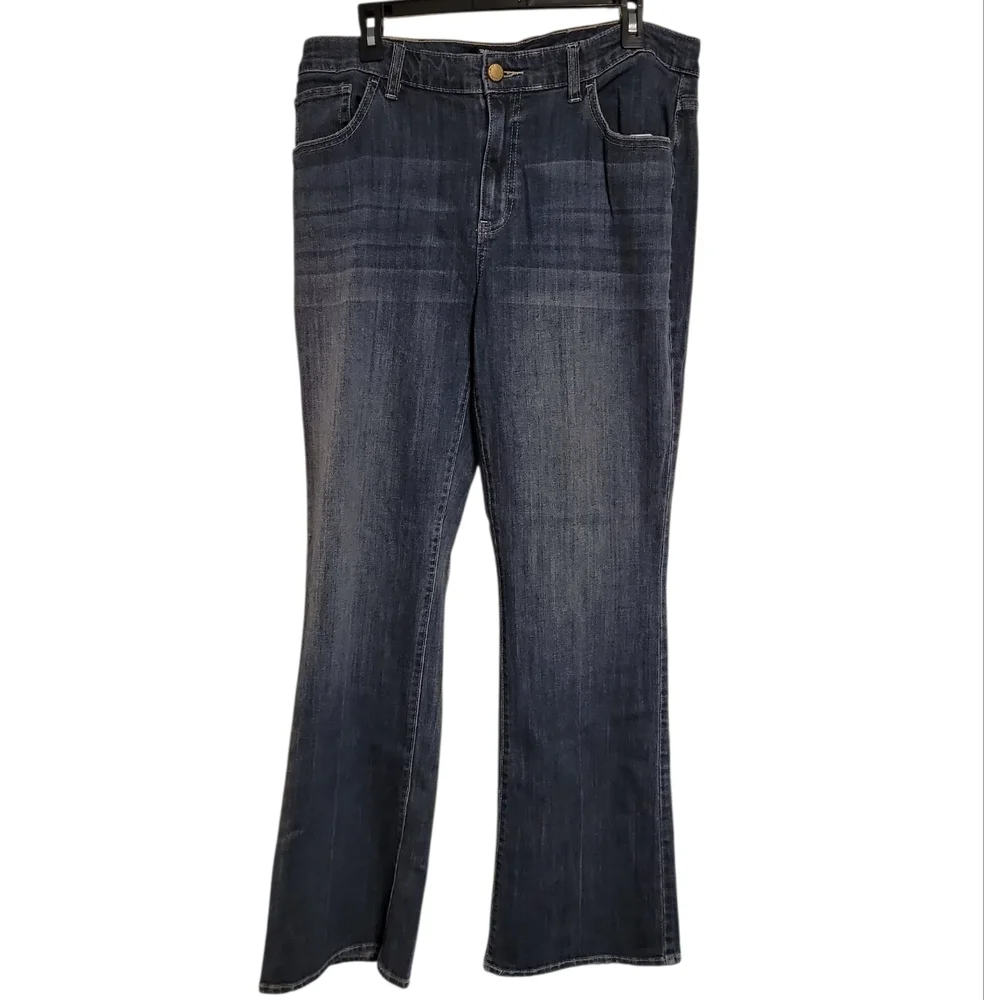 Simply Vera Vera Wang Women's Bootcut Jeans Size 16W Mid Rise - Picture 2 of 9